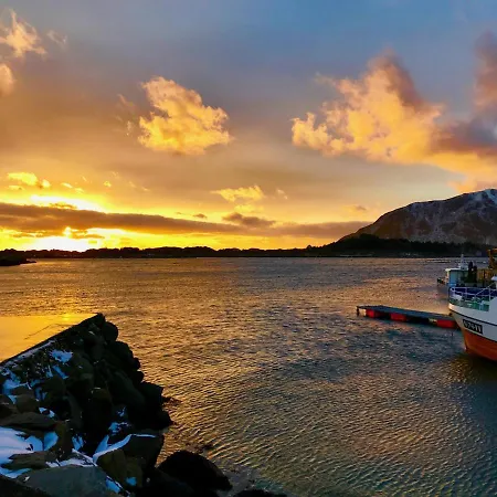 Fishermans Dock Lofoten Ballstad Exterior photo